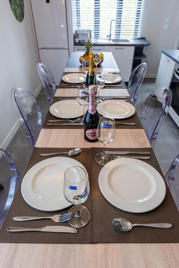 Les Cerisiers Residence, Cosy And Modern 3 Bedroom Located 50 Metres From The And From Amenities And Restaurants On The Coastal Road Apartment Flic-en-Flacq