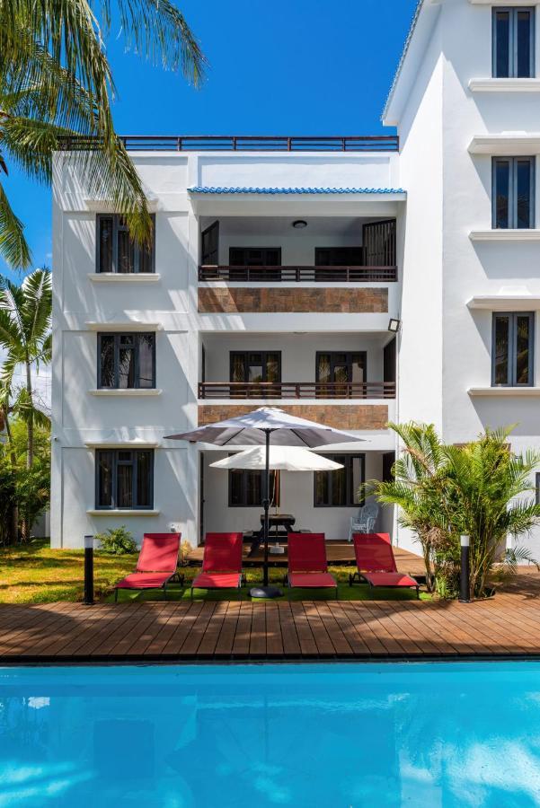 Les Cerisiers Residence: Cozy Beachfront With Modern Amenities