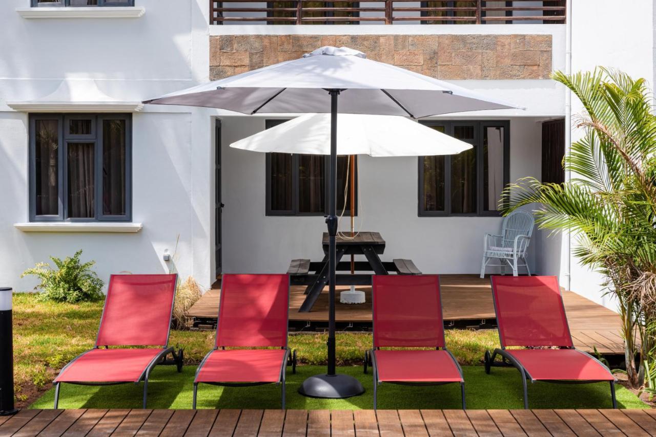 Les Cerisiers Residence: Cozy Beachfront With Modern Amenities Flic en Flac
