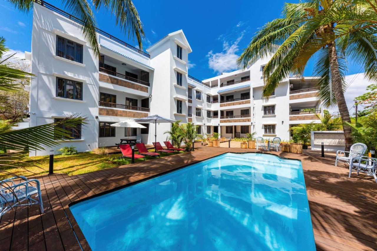 Les Cerisiers Residence: Cozy Beachfront With Modern Amenities