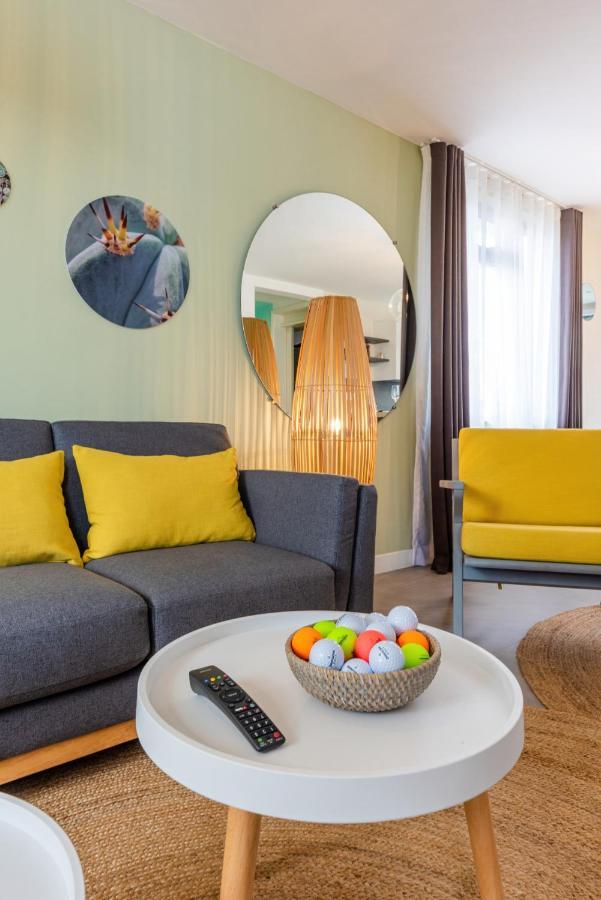 Apartment Les Cerisiers Residence: Cozy Beachfront With Modern Amenities *