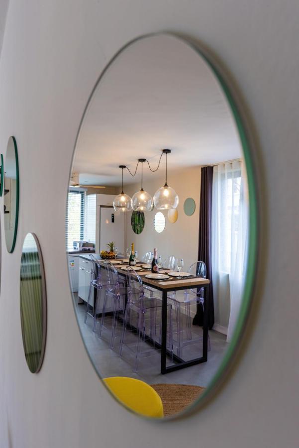 Les Cerisiers Residence: Cozy Beachfront With Modern Amenities * Flic en Flac