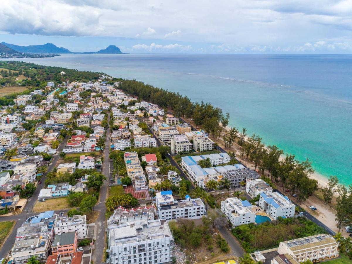 Les Cerisiers Residence: Cozy Beachfront With Modern Amenities *